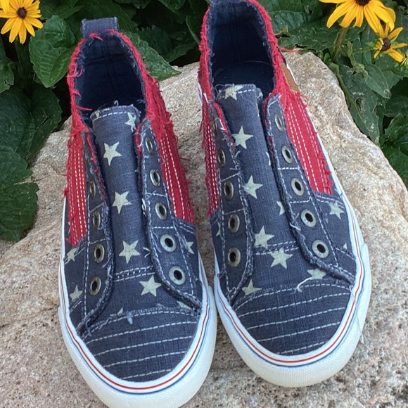 Americana Blowfish Tennis Shoes - Picture 1 of 8